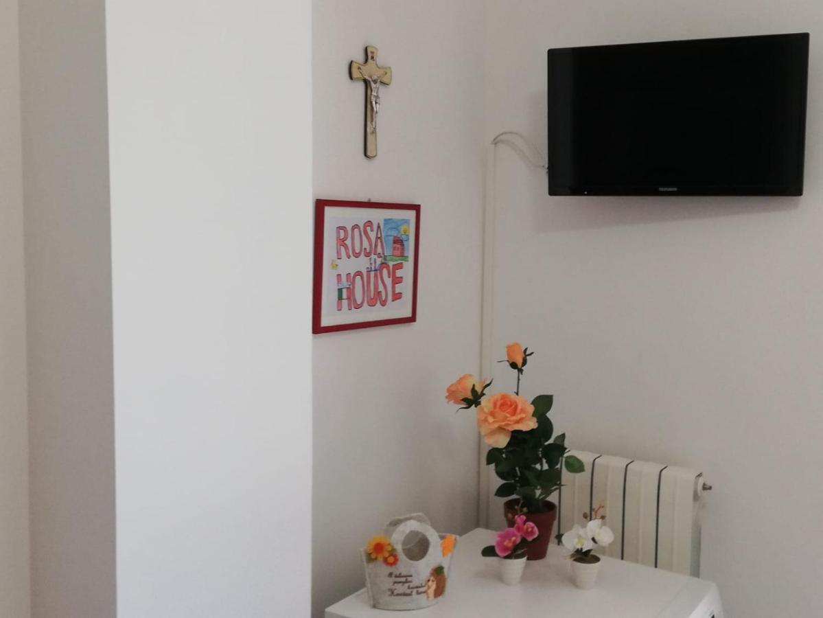 Rosahouse Apartman Lecce Kültér fotó